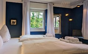 65qm Altbaucharme mit zwei Balkonen